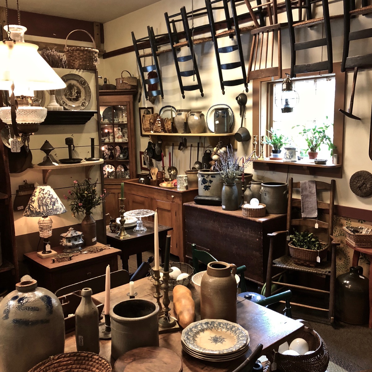 Antique Market & Shoppe