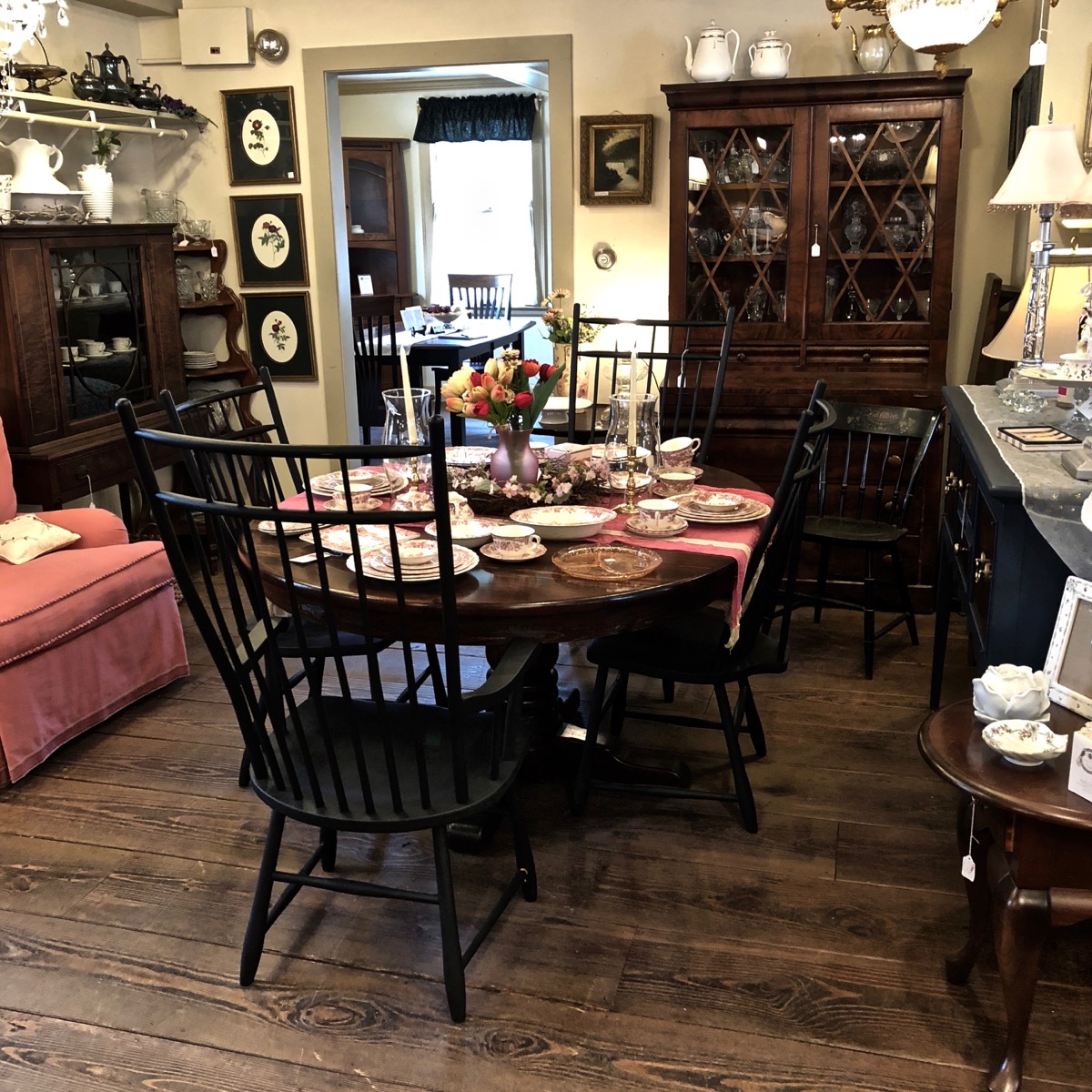 Antique Market & Shoppe
